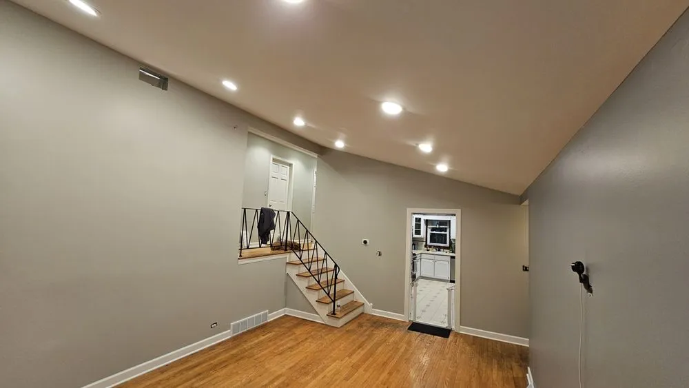 Slide of R4 Home Improvement