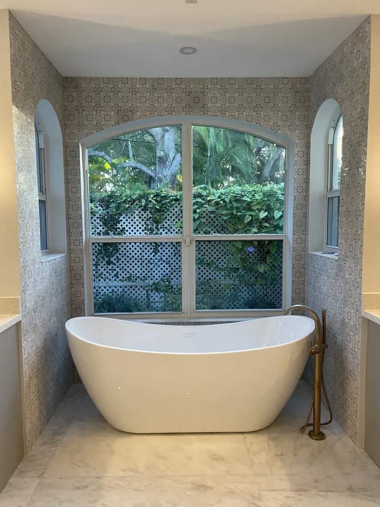 Slide of Rafael Bazail