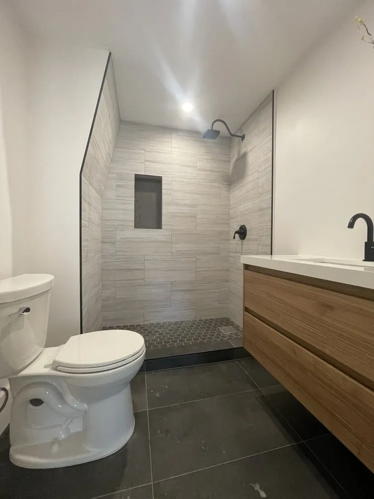 Slide of Rafael Bazail