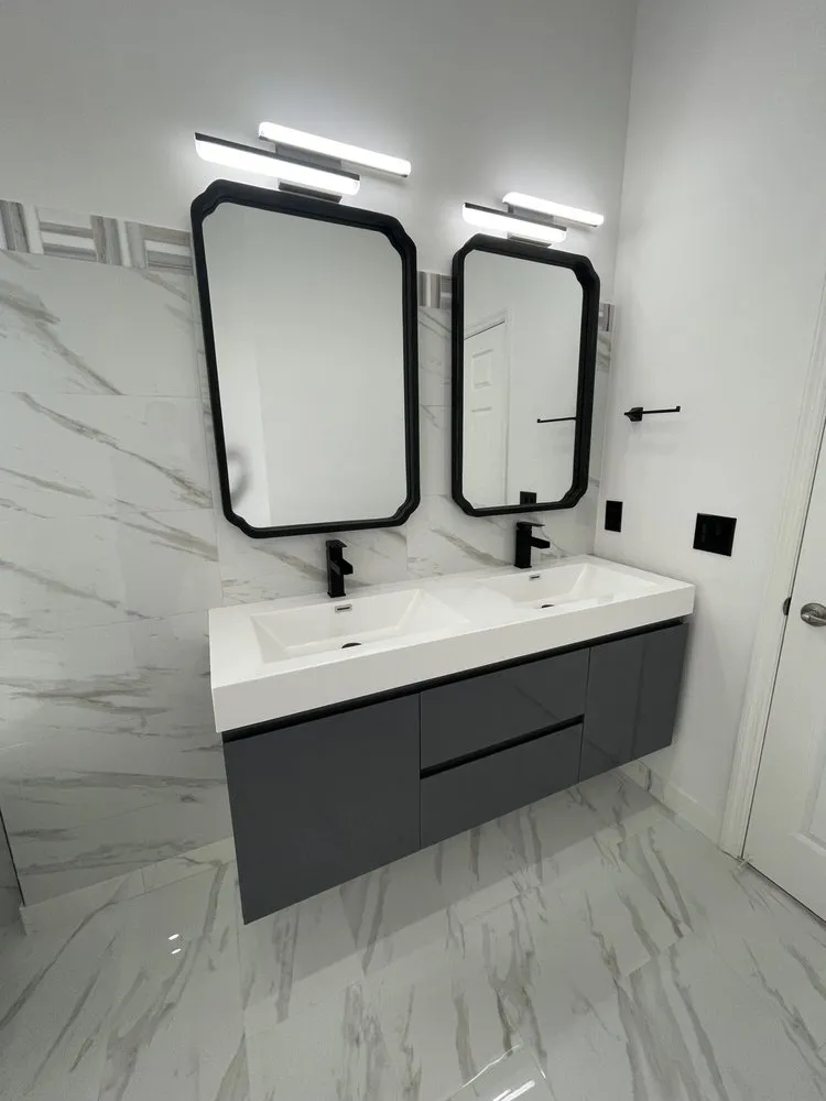 Slide of Rafael Bazail