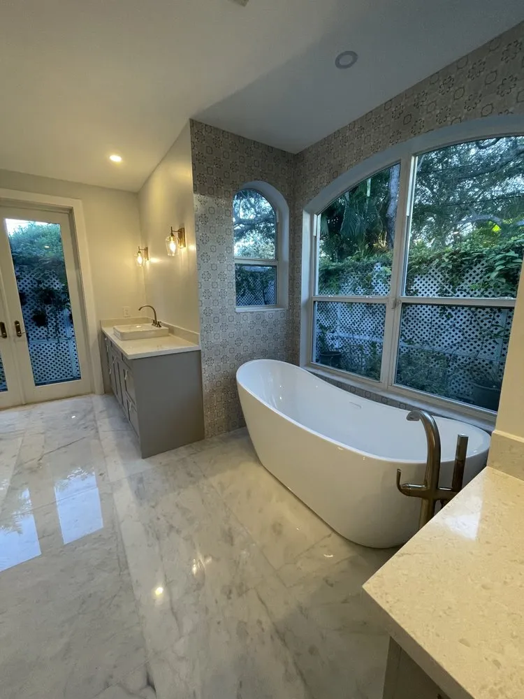 Slide of Rafael Bazail