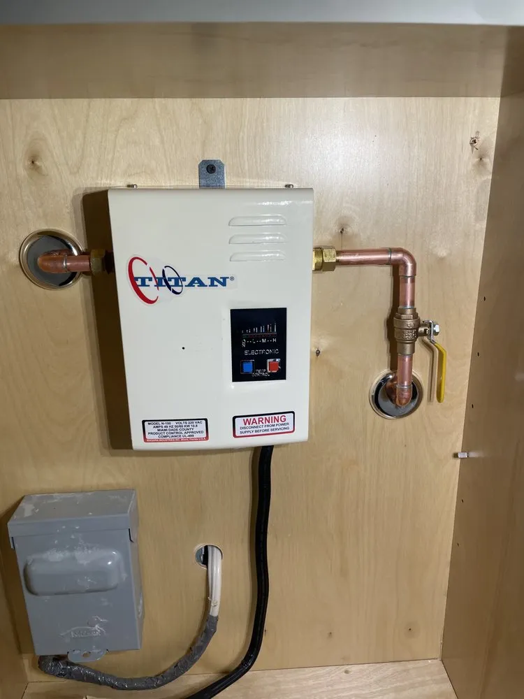 Slide of Rafael Bazail