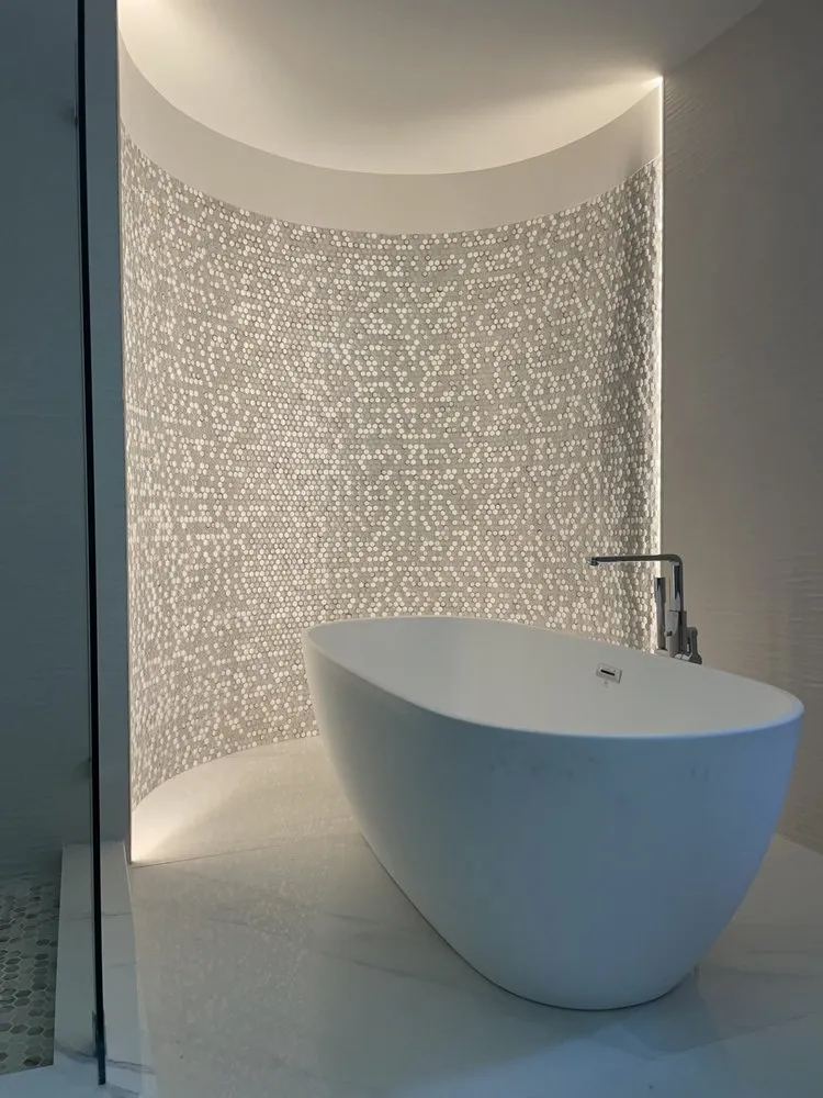 Slide of Rafael Bazail