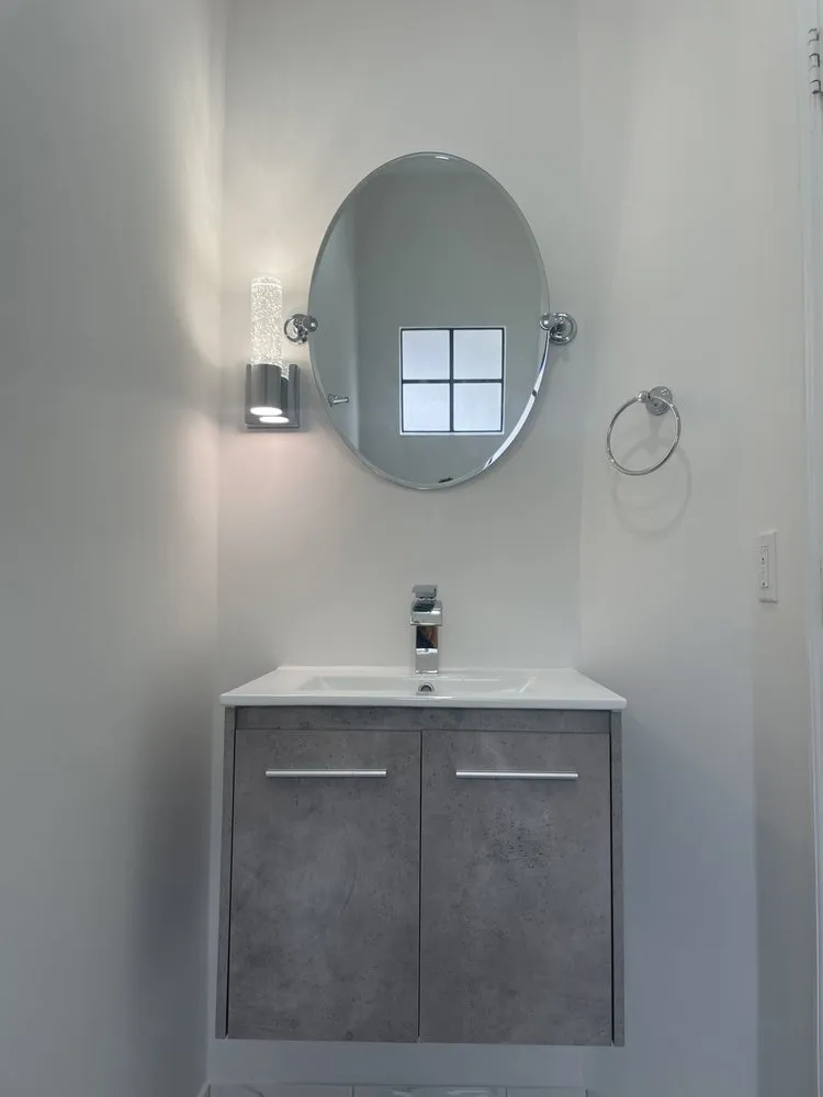 Slide of Rafael Bazail