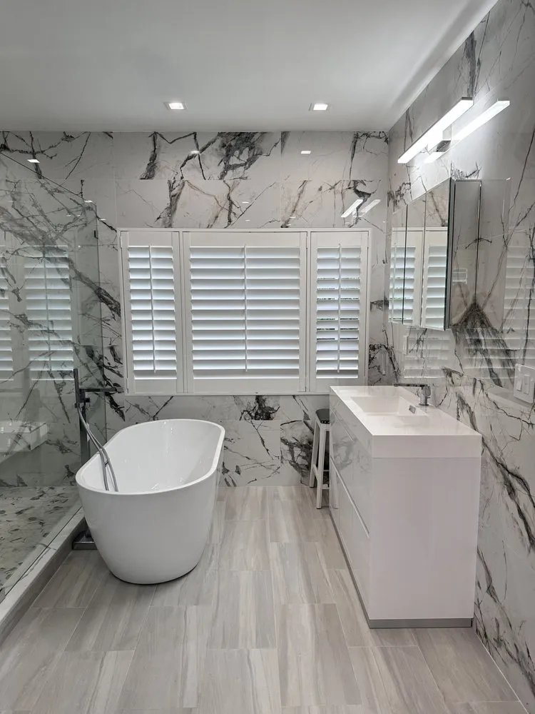 Slide of Rafael Bazail