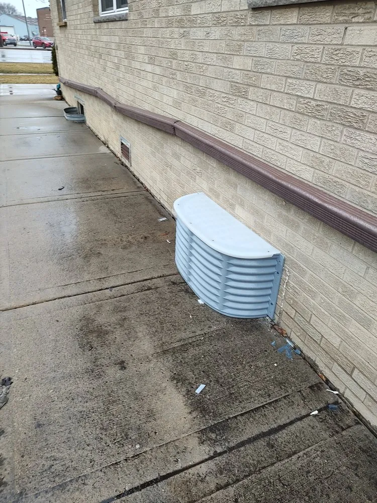 Slide of Rafael Handyman