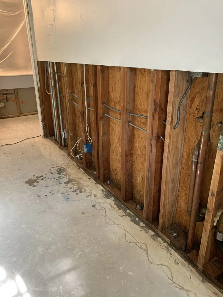 Slide of Ramirez Maintenance Services