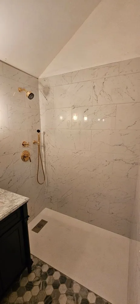 Slide of Raul Reyes Handyman