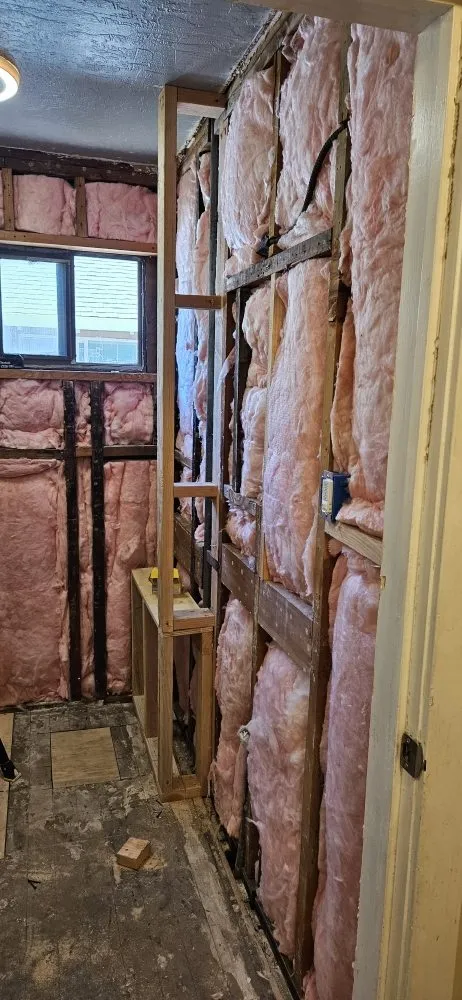 Slide of Raul Reyes Handyman