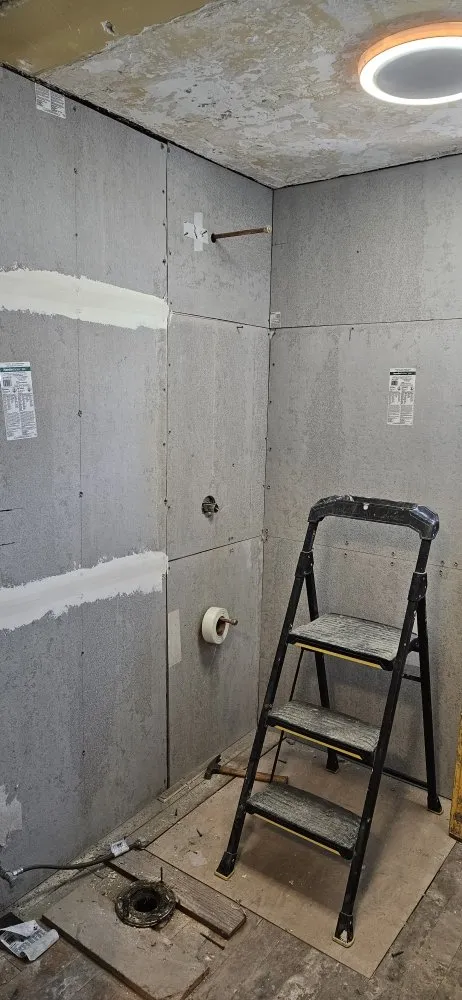 Slide of Raul Reyes Handyman