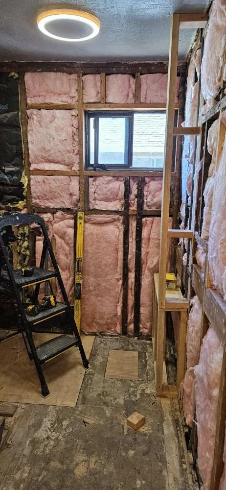 Slide of Raul Reyes Handyman