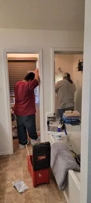 Raul Reyes Handyman Logo