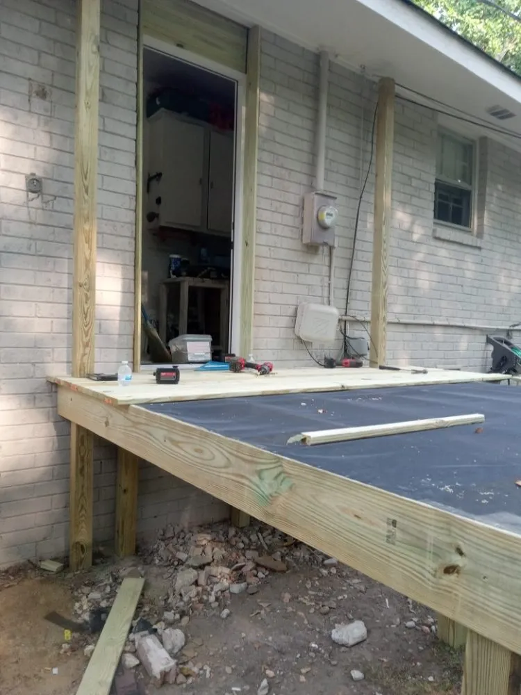 Trusted water heater service service in Como, MS - R&B Well Service and Home Remodeling