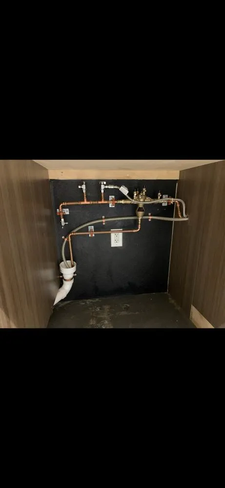 Slide of R&E Martinez Plumbing