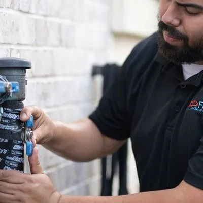 Redfin Plumbing Logo