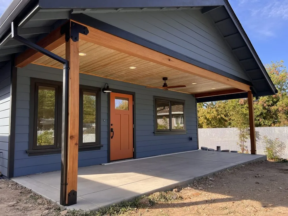 Slide of Redwood Adu