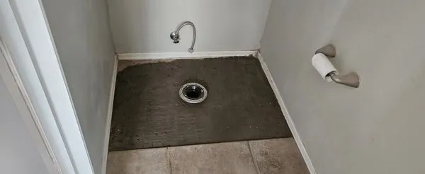 Reeves Plumbing Logo