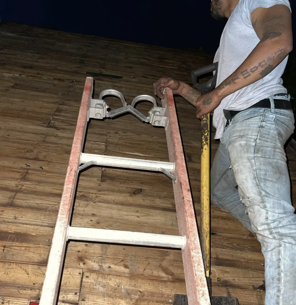 Slide of Reign Contracts