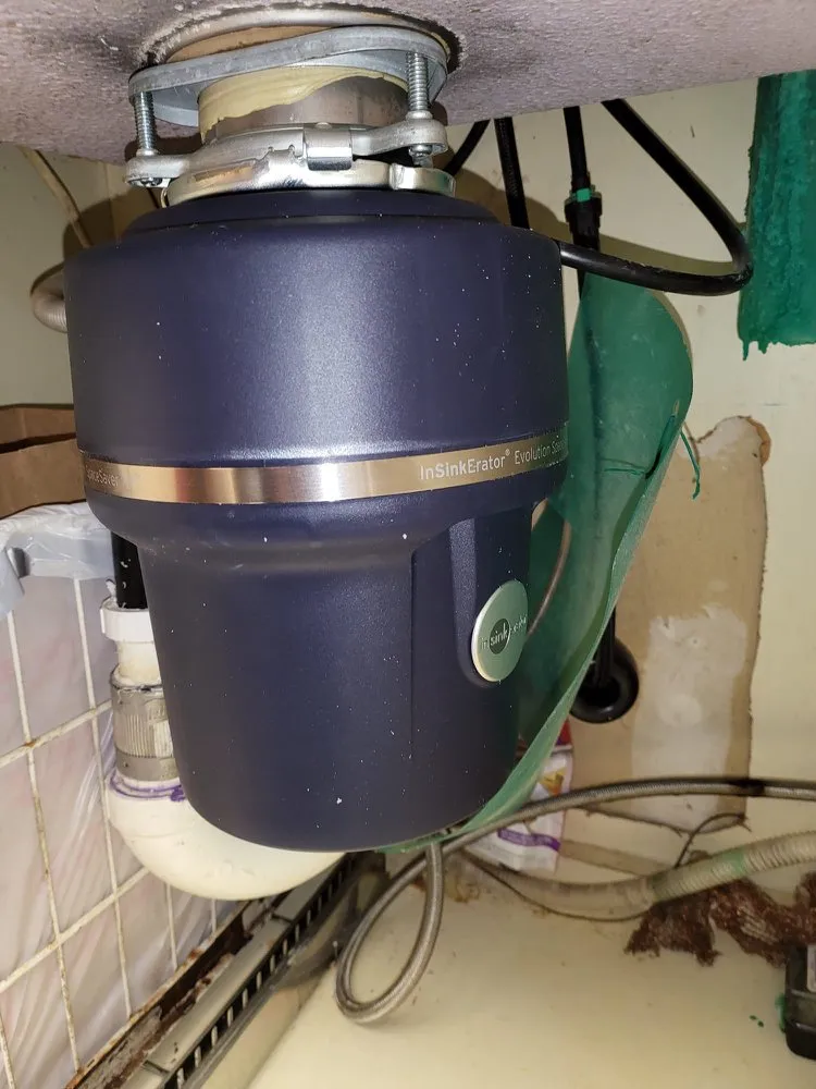 Reliable water heater service for homes in Freeport, NY by Reliable Plumbers