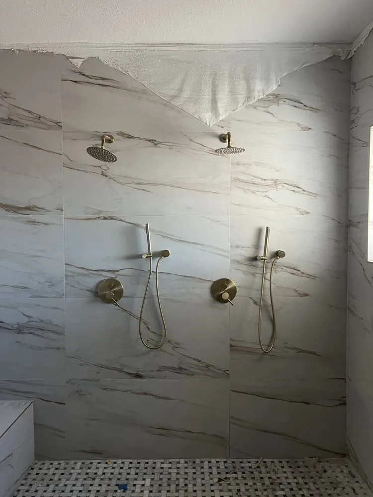 Slide of Renova Home