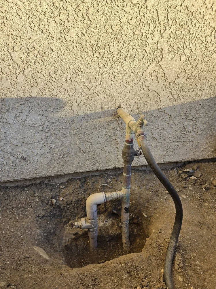 Expert emergency plumbing service in Long Beach, CA - Repipe Top Team