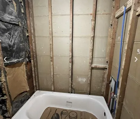 Revamp home solution Logo