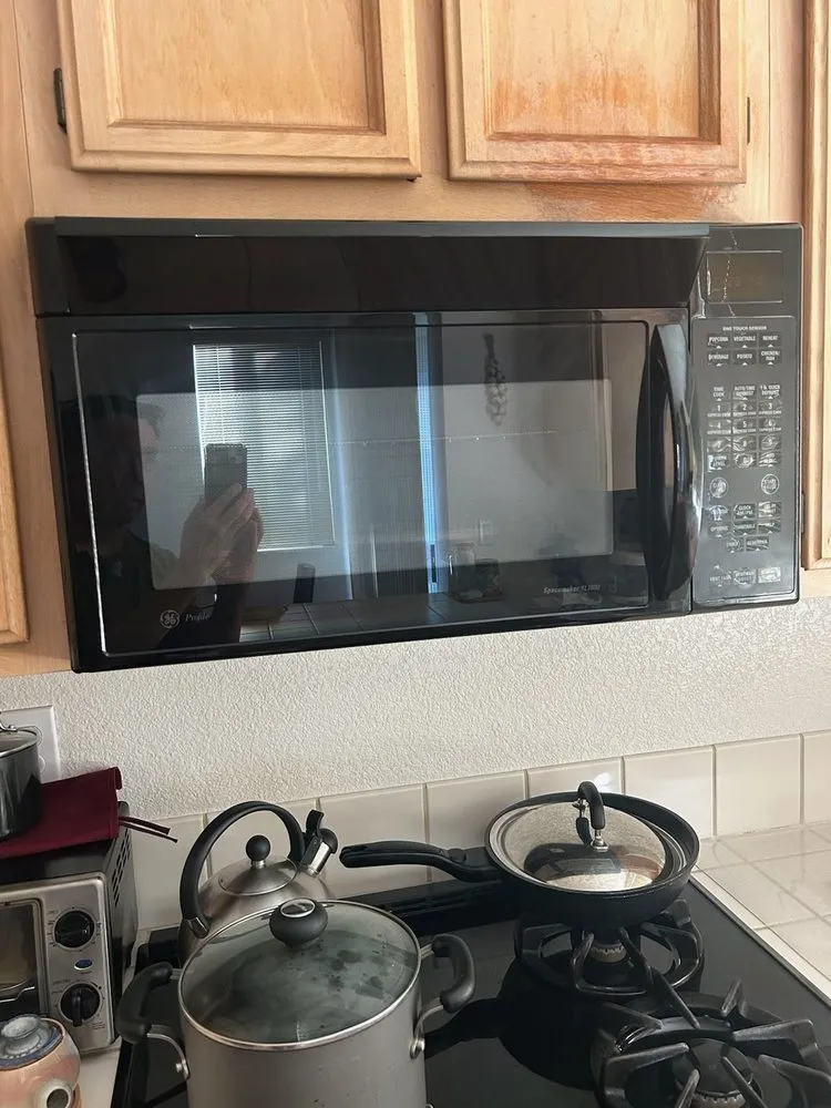 Slide of Reyes Appliances