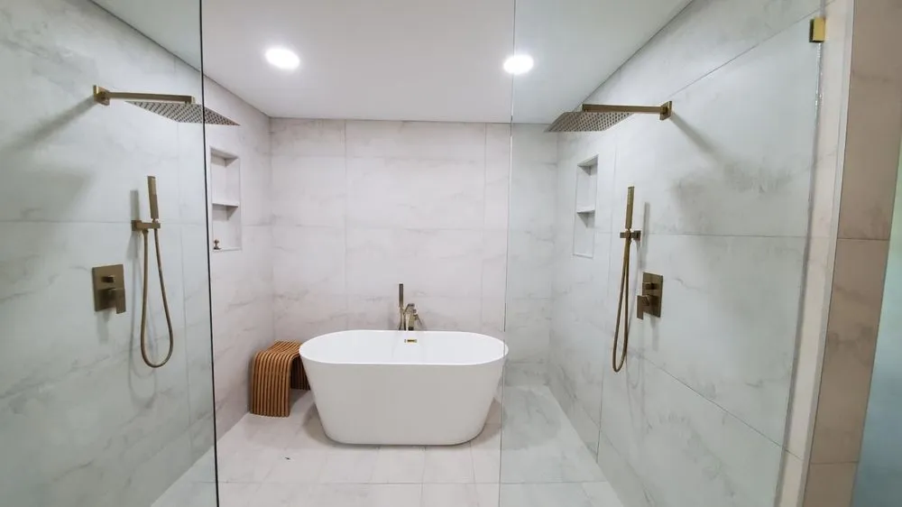 Slide of Reyes Plumbing and Contracting