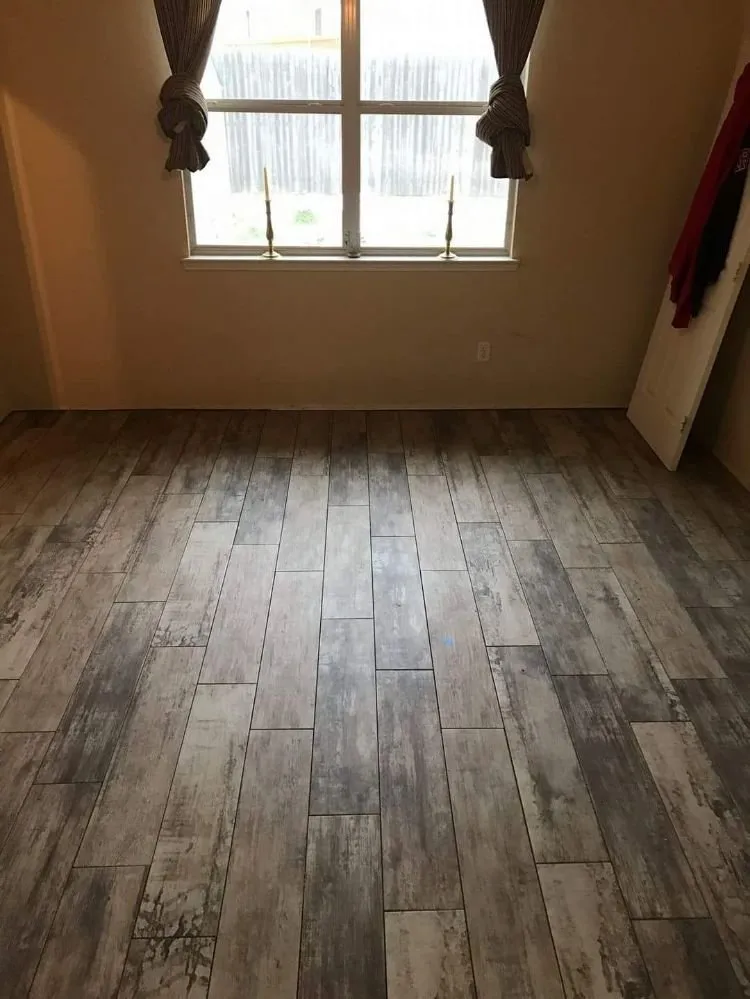 Slide of Reyna Faith Contracting