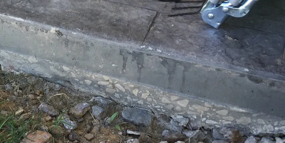 Slide of Reyna Faith Contracting