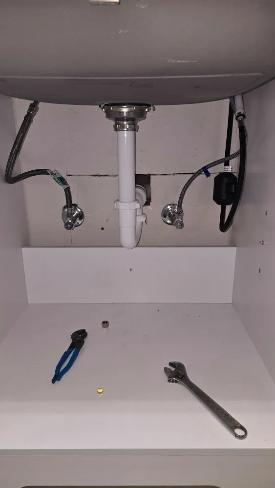 Slide of Reyna Plumbing