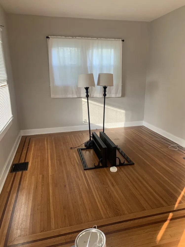 Slide of Reynolds Painting & Home Improvement