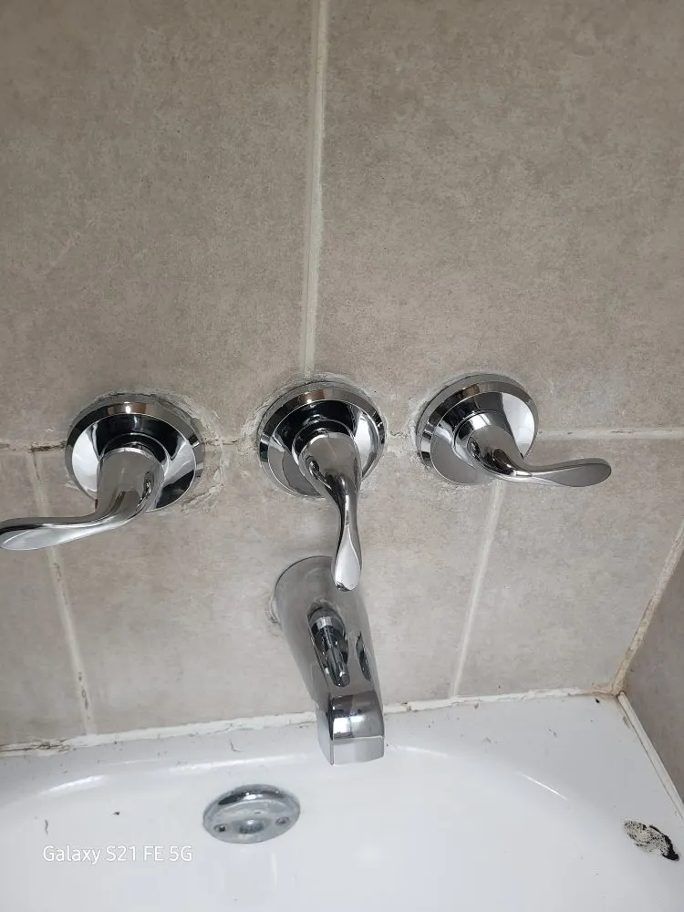 Slide of Reynolds Pipes and Drains