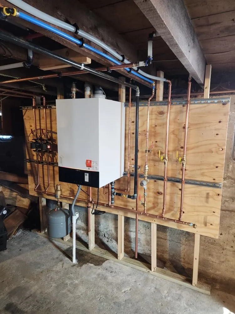 Emergency water heater service experts serving North Adams, MA - Reynolds Plumbing & Heating