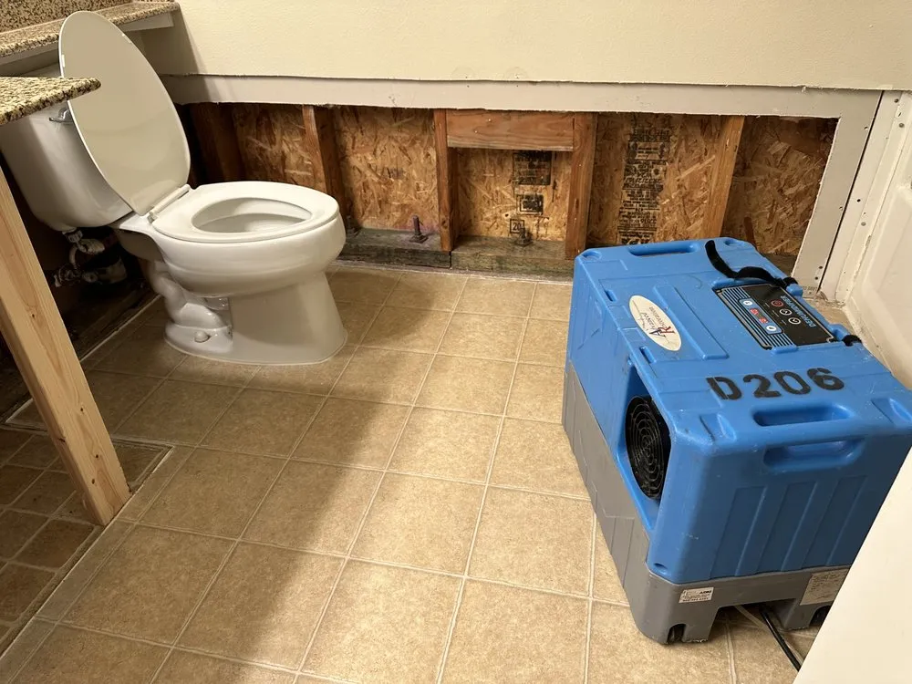 Slide of Rey’s Plumbing Tech