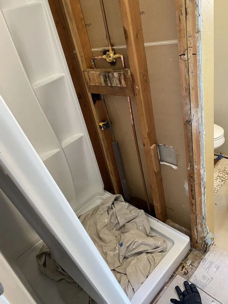 Slide of Rey’s Plumbing Tech