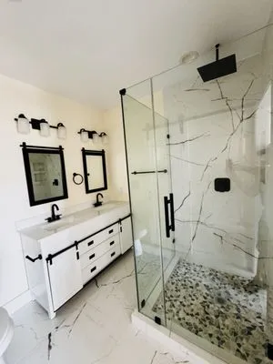 RF Construction Logo