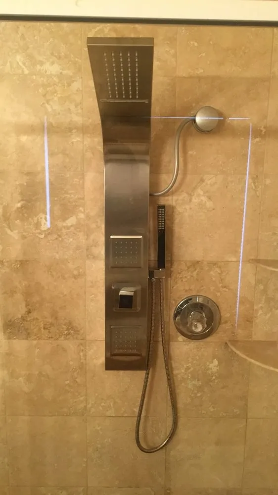 Slide of R&H Plumbing