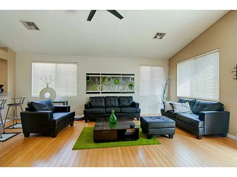 Slide of RHandyman and Designs