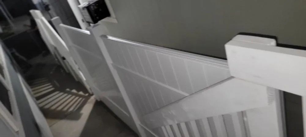 Slide of Rickys Handyman