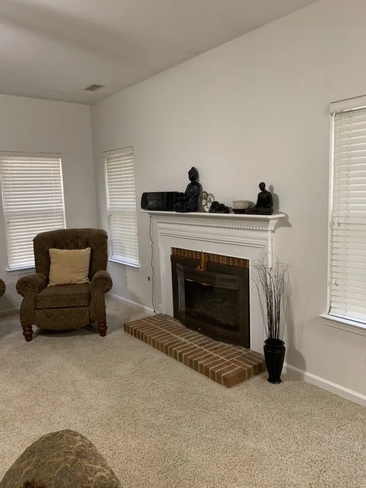 Slide of Right Away Repair Experts