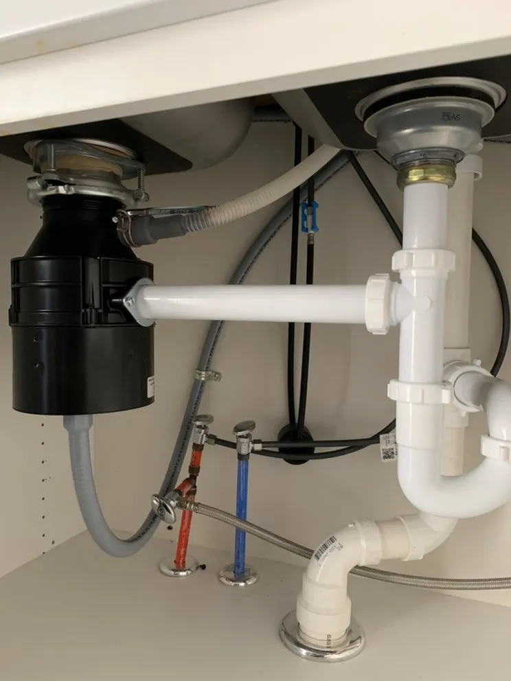 Slide of Right Away Repair Experts