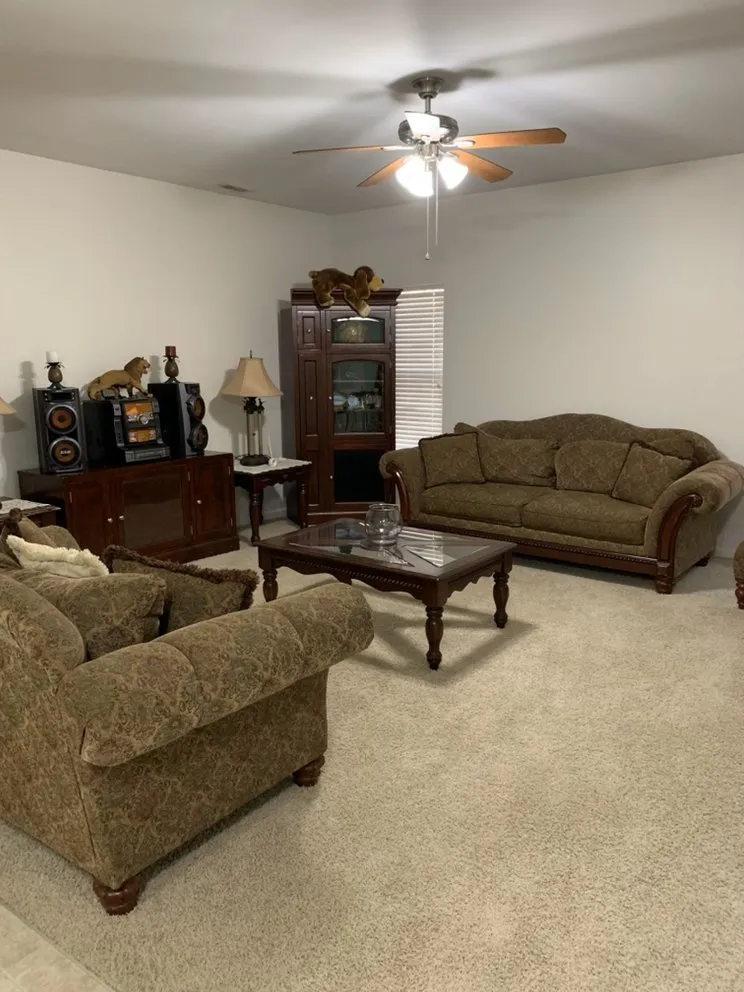 Slide of Right Away Repair Experts