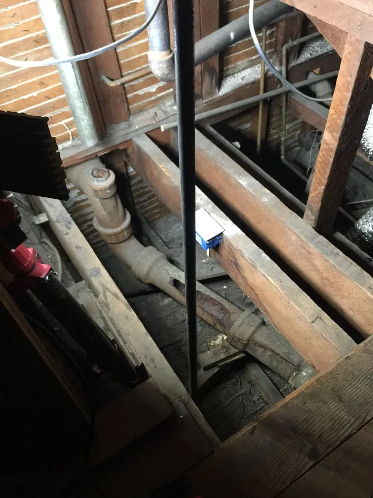 Reliable pipe repair for homes in Riverside, CA by Righty Tighty Plumbing