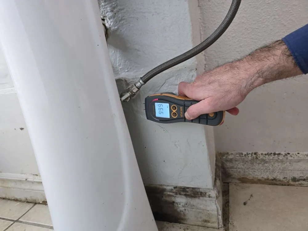 Slide of Risk Free Services