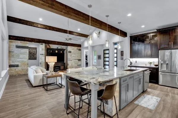 River Hills Homes Logo