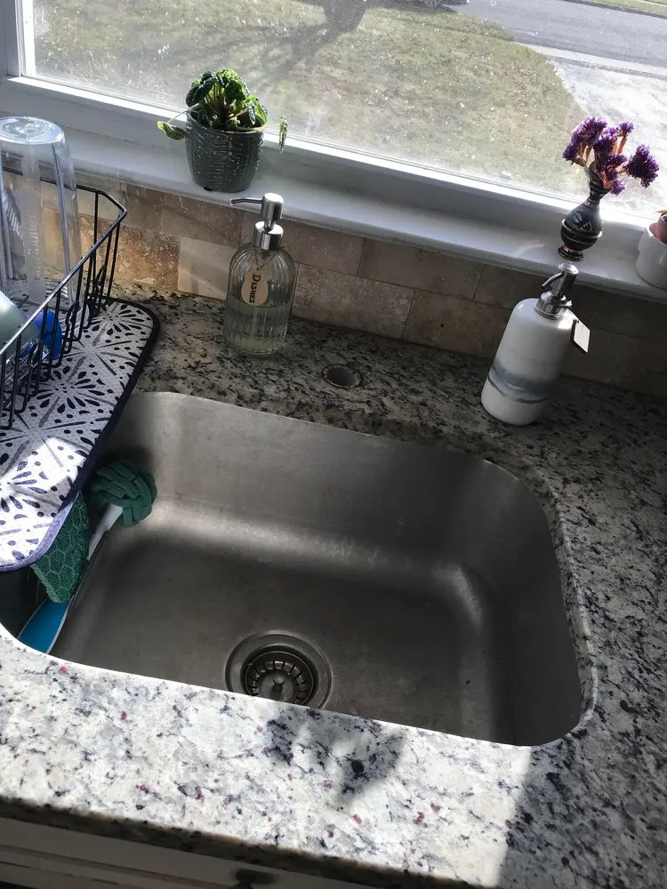 Slide of Rivs Home And Lawn Care