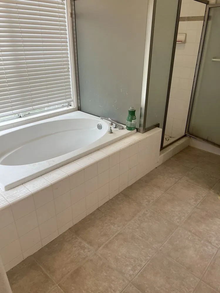 Slide of R&J Handyman