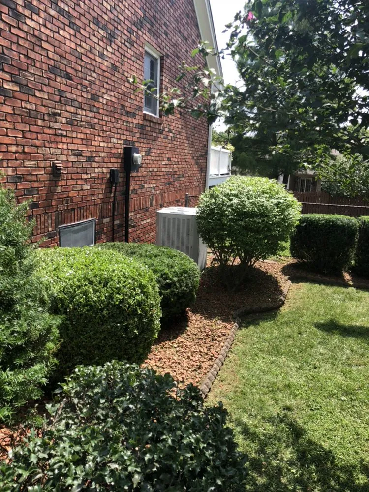 Slide of R&L Lawn and Landscape