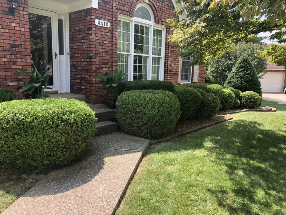 Slide of R&L Lawn and Landscape